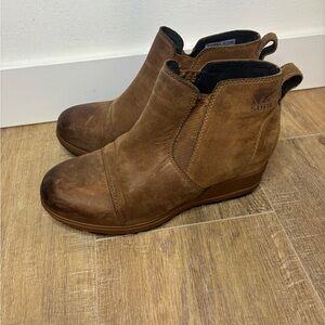 Sorel Women's Wedge Brown Boot Size 6